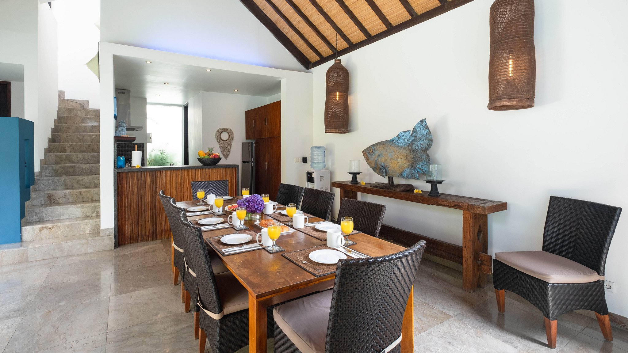 Villa Anjali Blue Dining area