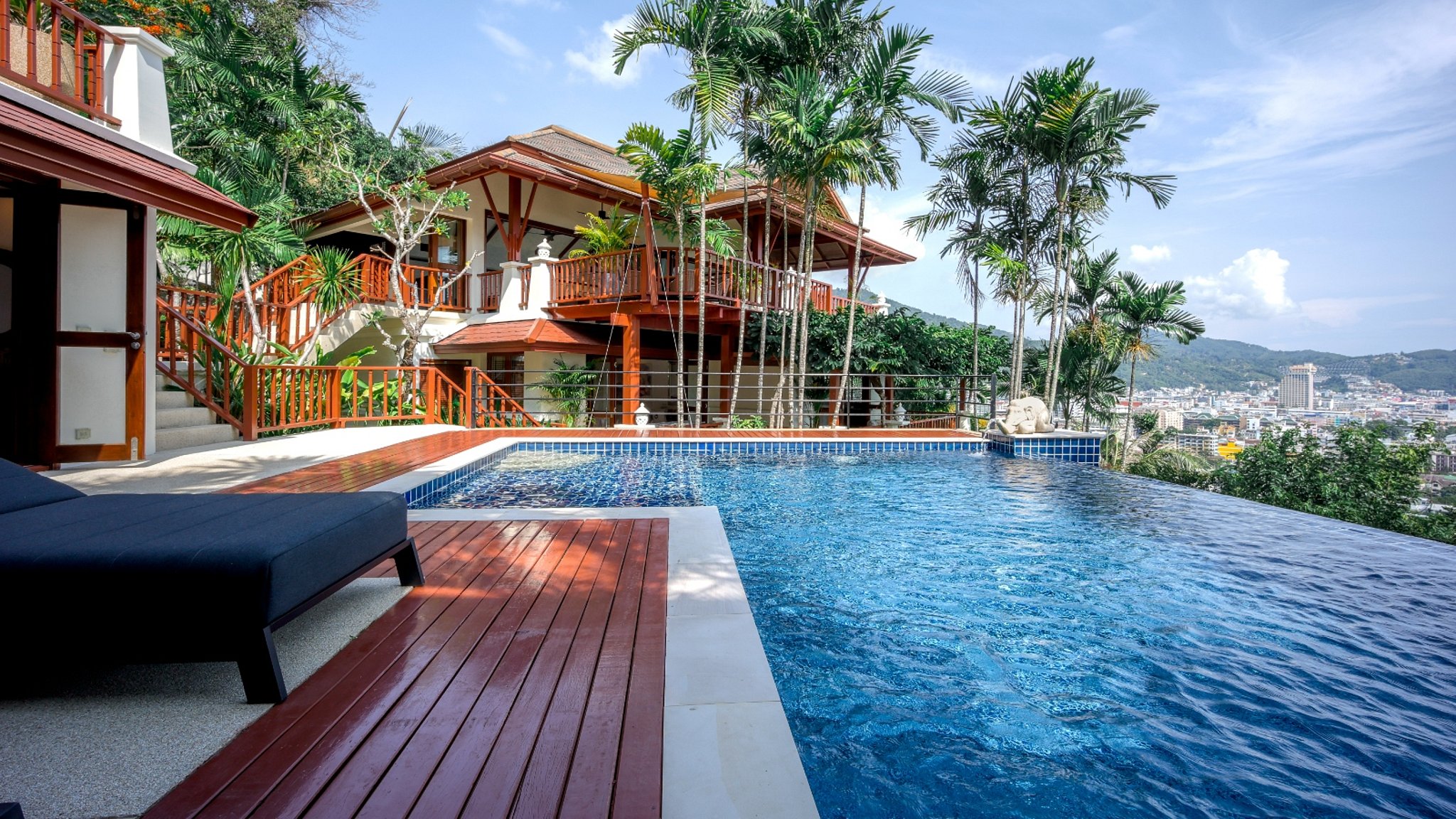 Villa Aranda in 芭东海滩, Phuket - 4 bedrooms