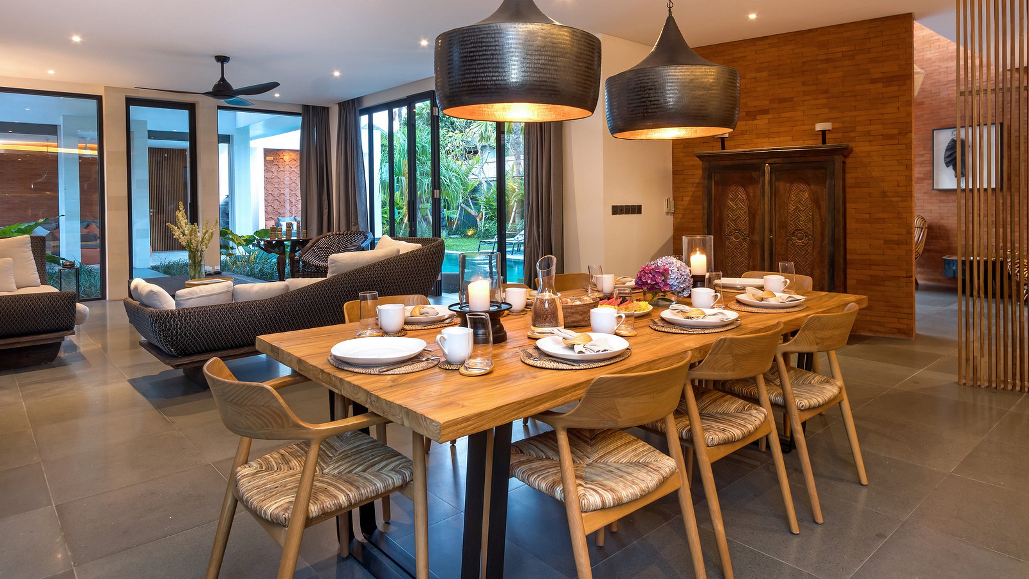 Villa Castil di Udara Dining area