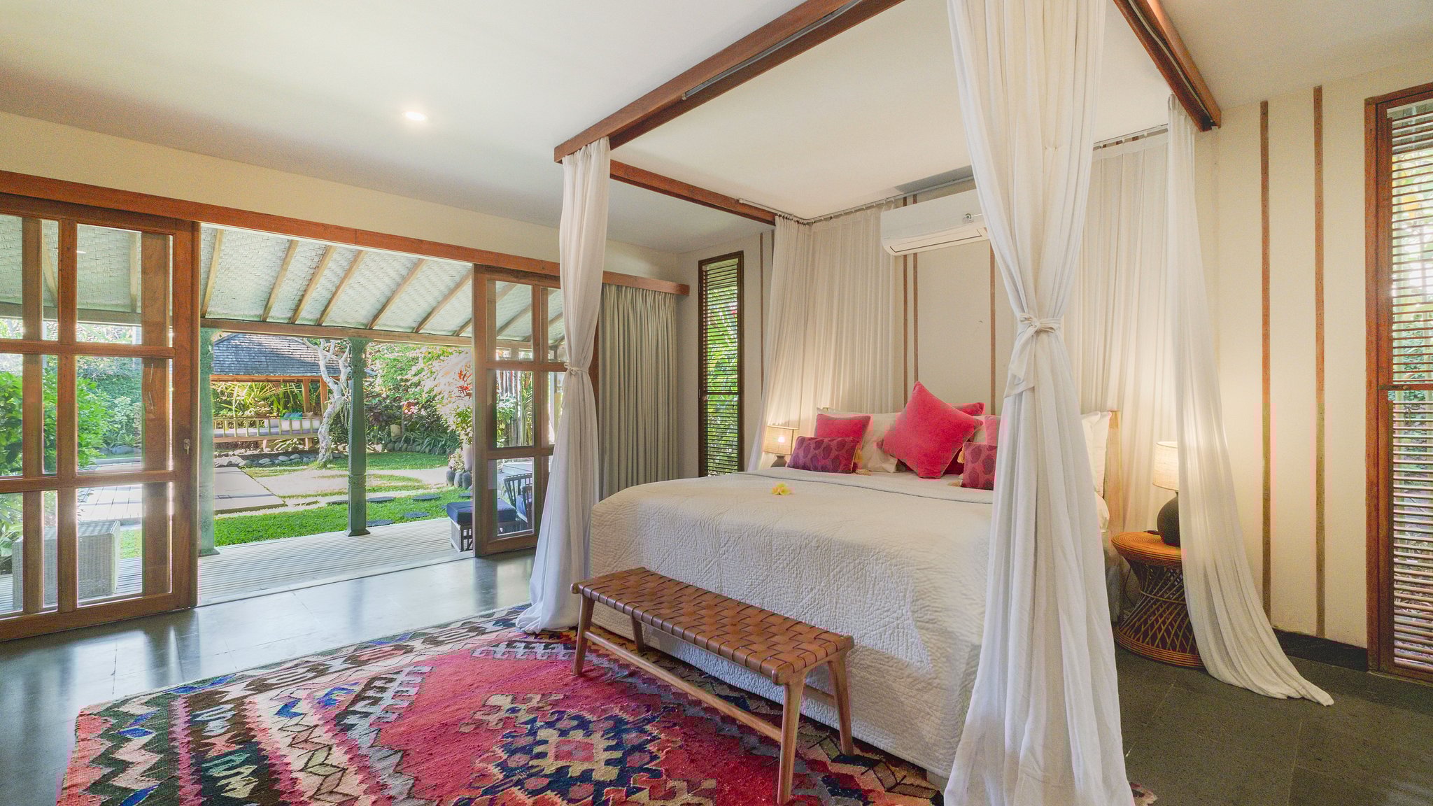Villa Desa Roro Dua Bedroom 1