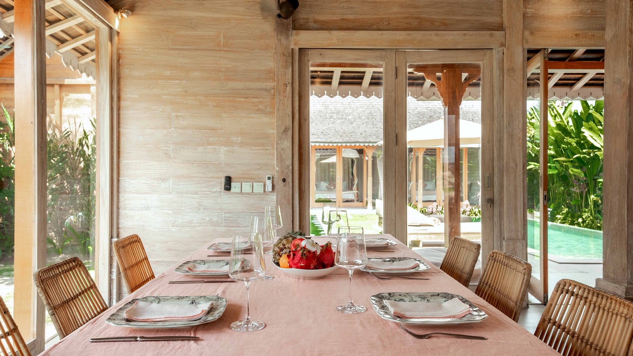 Villa Du Ho Dining area