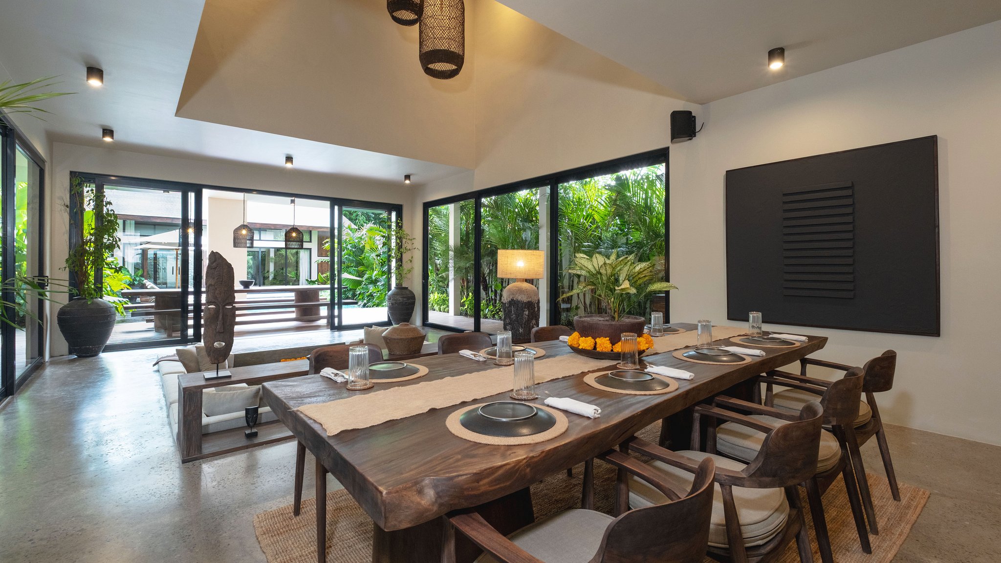 Villa Jax Dining area