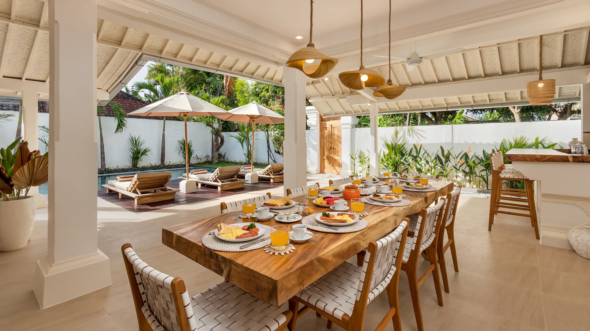 Villa Lisabella Dining area