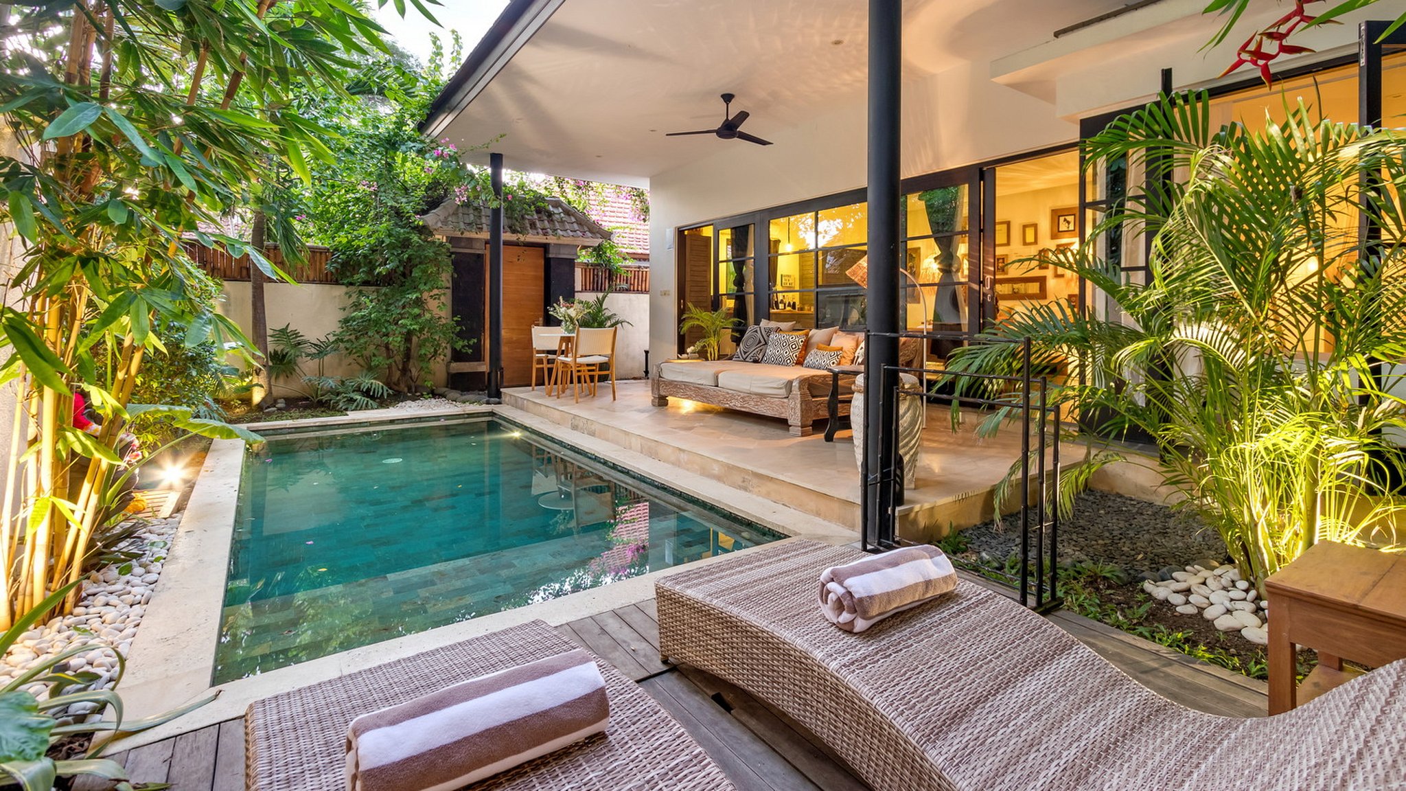 Villa Lora Swimming pool