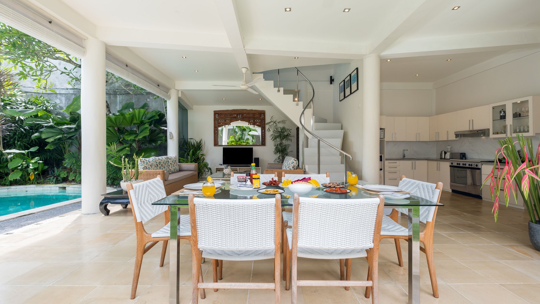 Villa Merta Sari 8 Dining area