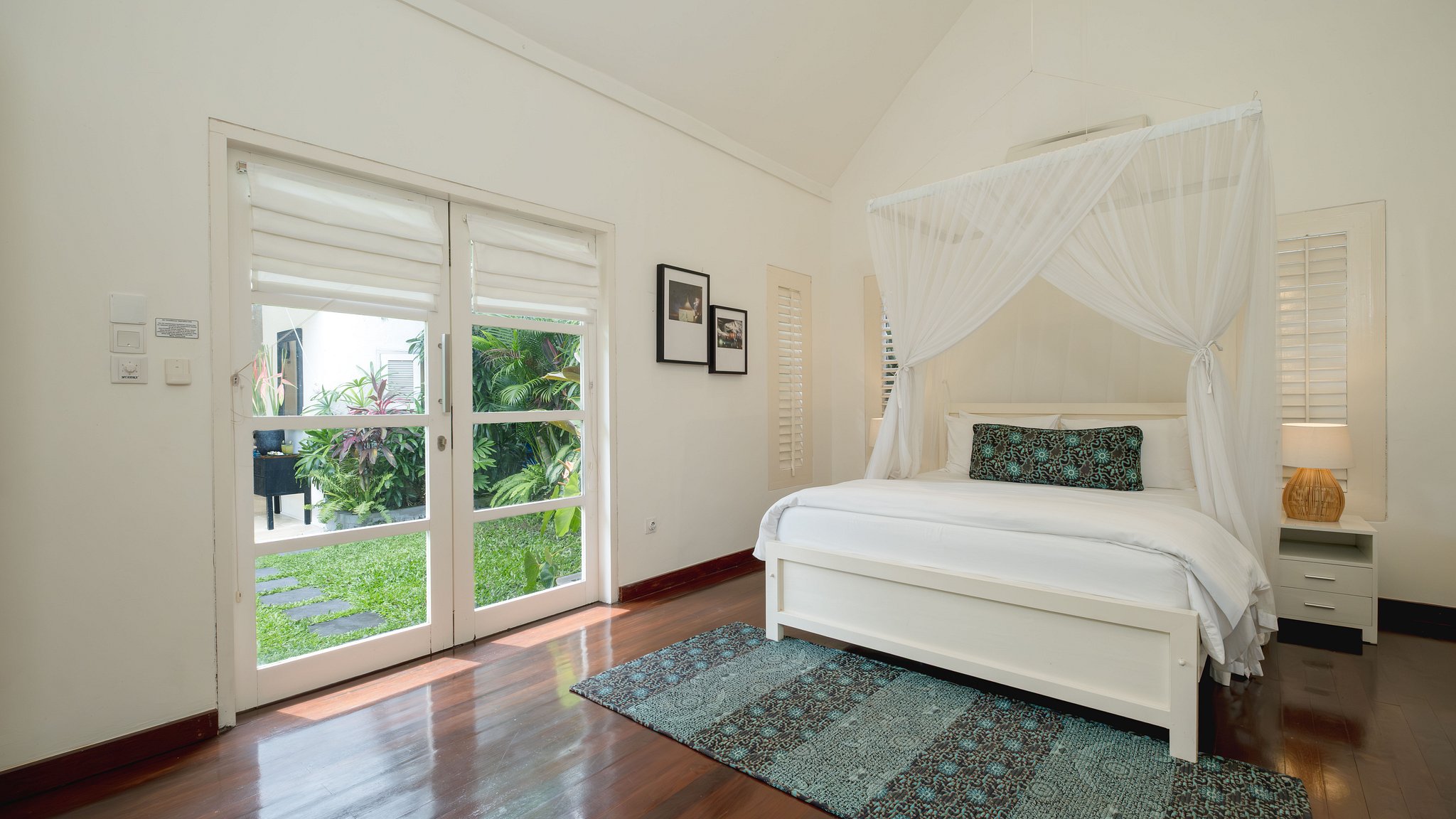 Villa Merta Sari 8 Bedroom 1