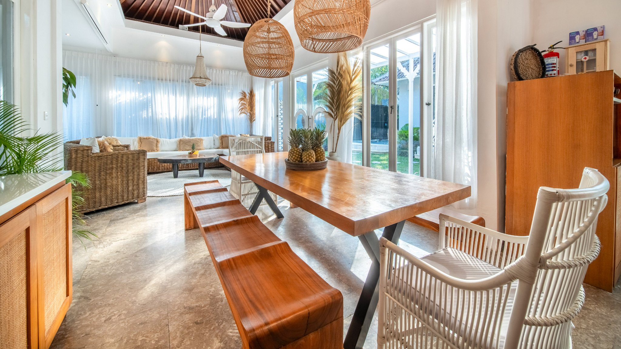 Villa Moana Dining area