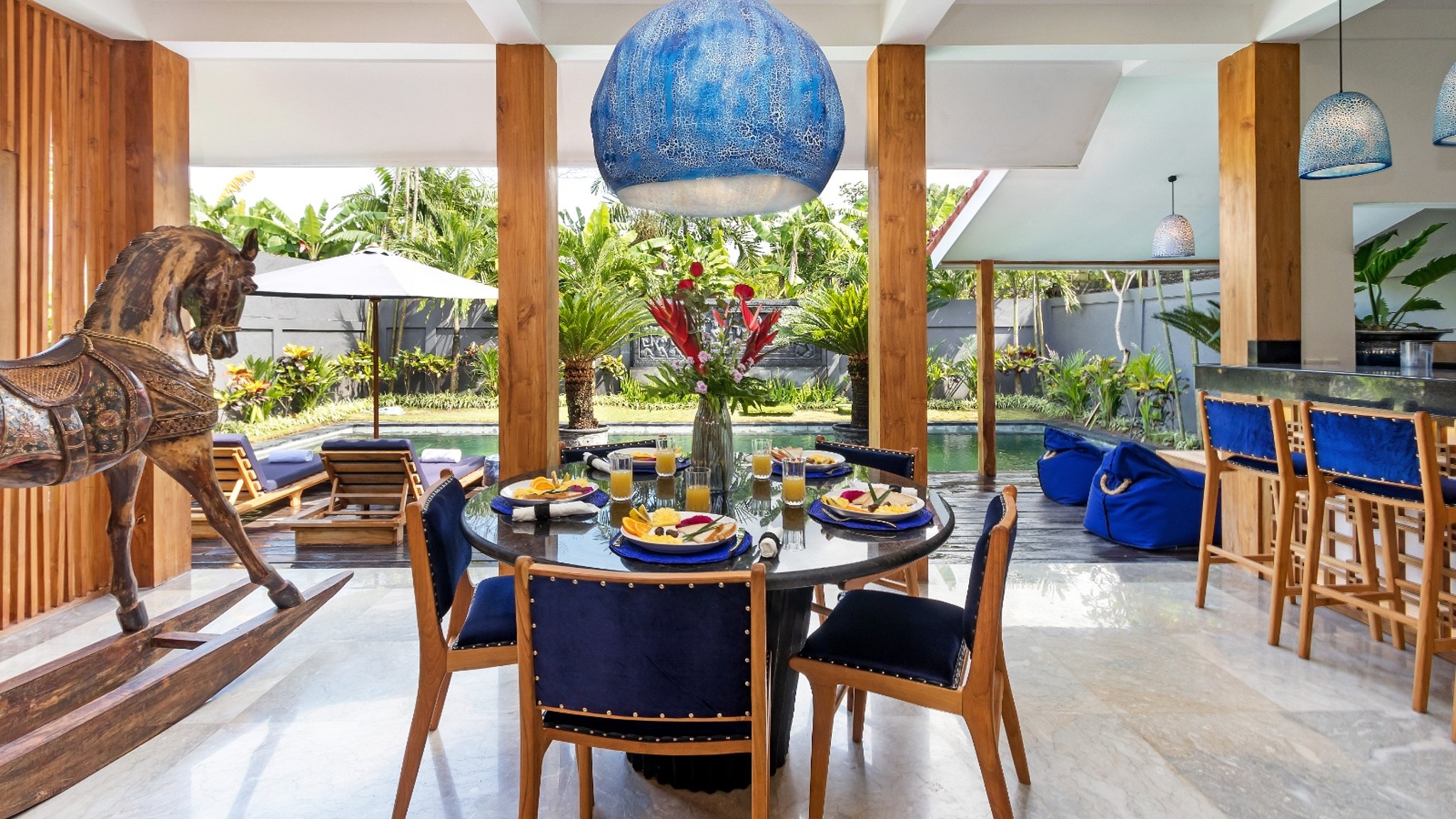 Villa Starella Dining area