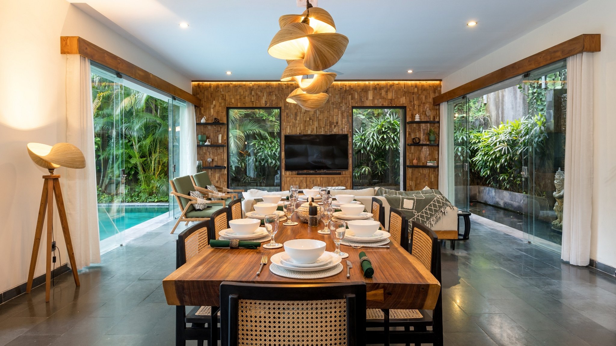 Villa Suvitha Dining area